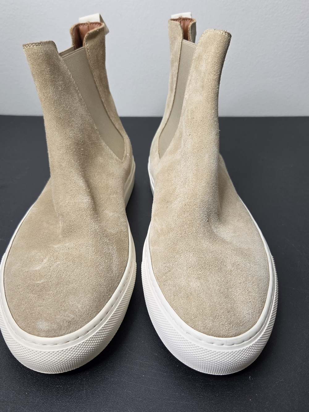 Common Projects Chelsea Rec In Tan Suede Sneakers